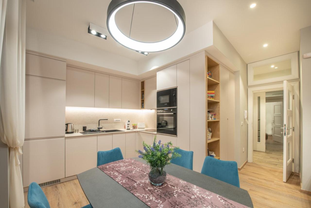 Sasha Di Cattaro - Old Town Lux Apartment ภายนอก รูปภาพ